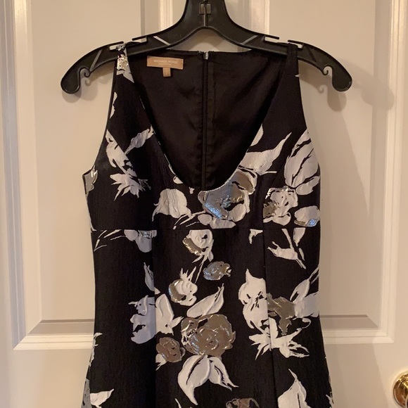 Michael Kors Collection Floral Flounce Hem Dress - Picture 2 of 6